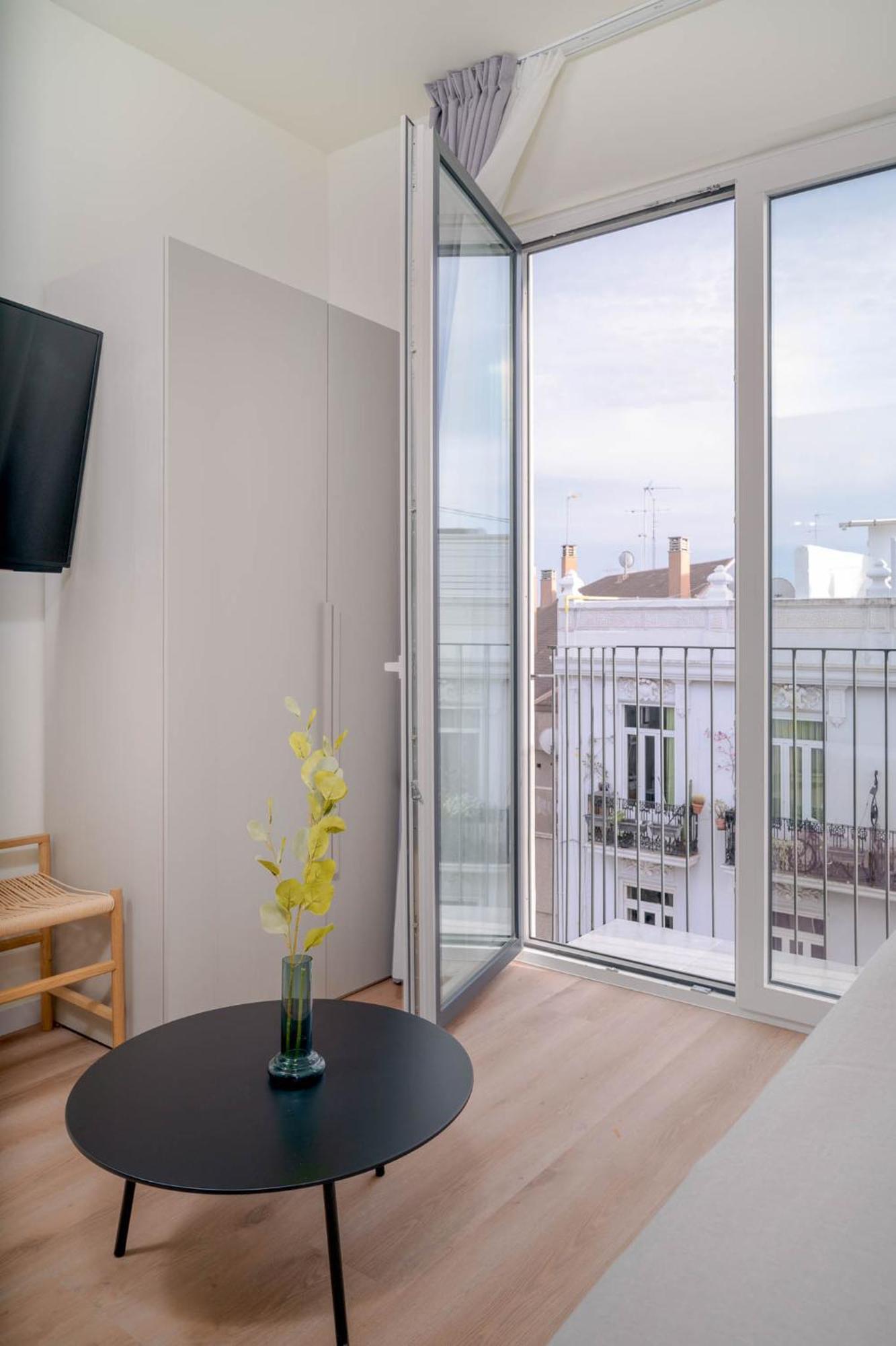 Limehome Valencia Carrer De Sant Jacint Exterior foto
