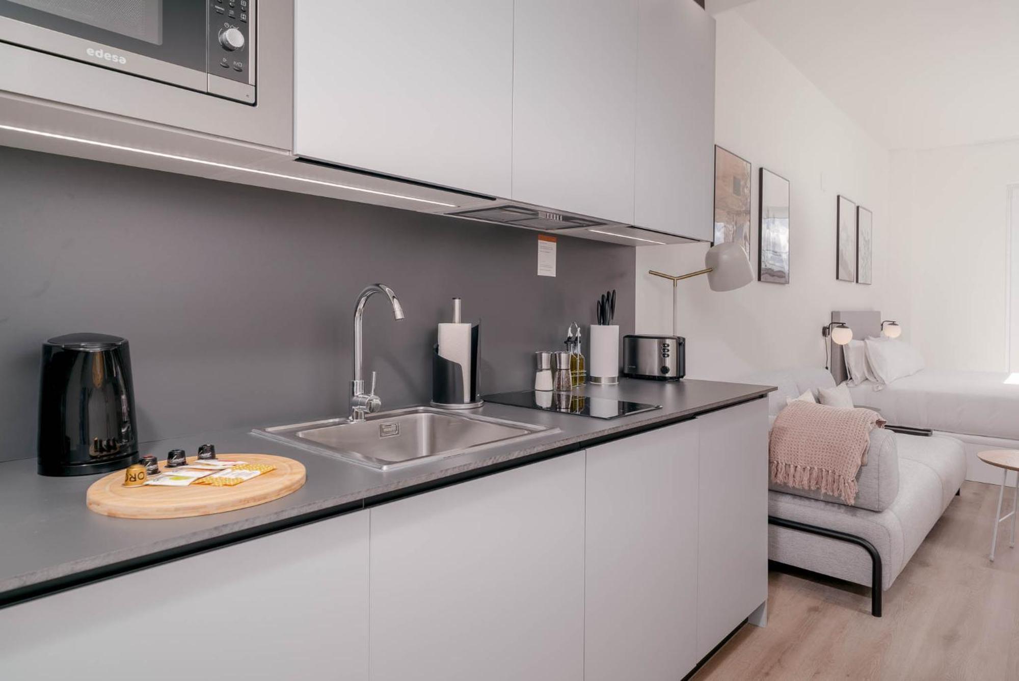 Limehome Valencia Carrer De Sant Jacint Exterior foto